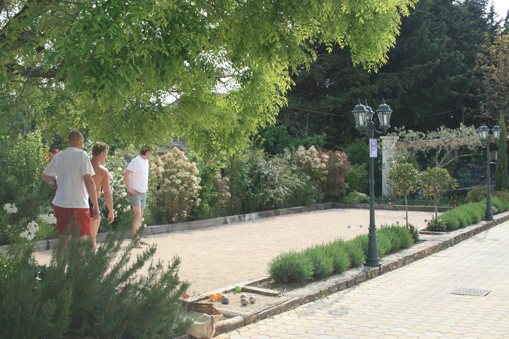 Hotel Jade En Provence Vaison-la-Romaine Exterior foto